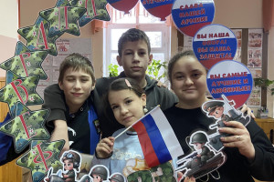 Спортивно-развлекательная программа. «Солдатом быть –Родине служить».